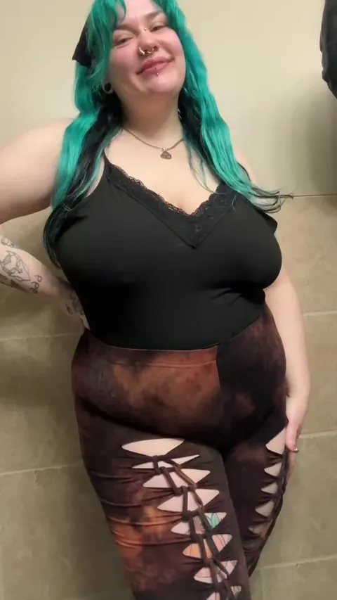 Outfit on vs off 🥰🤭