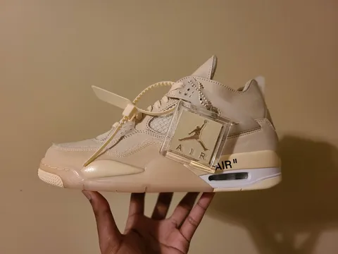 My size wasn't available so I went for my friend's instead. Can't wait to surprise him for his birthday!