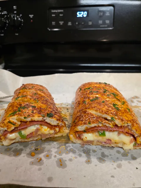 [Homemade] Stromboli