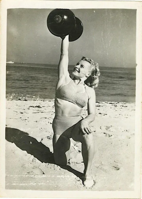 Abbye Stockton holds with ease a 135 pounds barbell at Santa Monica, California, 1946. She was the first all female gym owner in California and the first to organize a femal olympic weightlifting contest in the US in 1947.