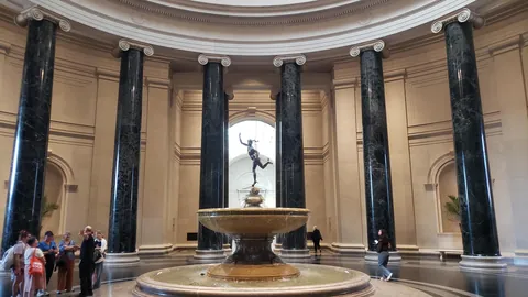 A trip to Washington D.C. during shutdown and thoughts of a European about the US capital