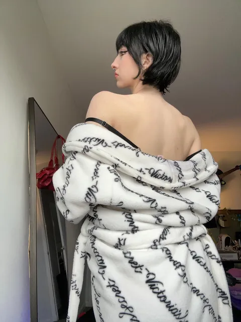 each swipe takes off my clothes