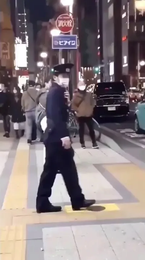 Man in Japan steals a police car and waves bye while driving off