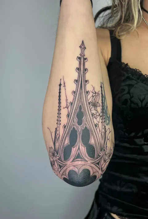 Appreciation post for my new tat by ashandthorns.ttt, Germany :) IT HURTS but it’s definitely worth it :D