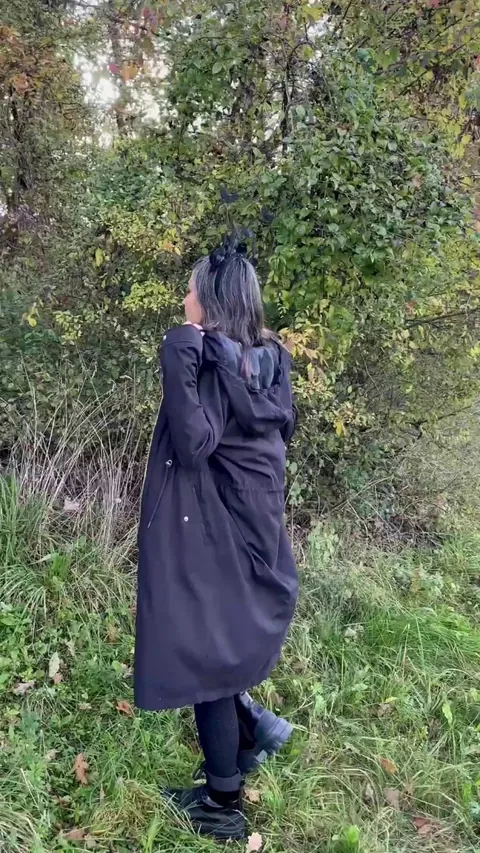 The witch-hunter was not home luckily [gif]