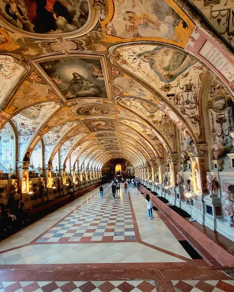 The Antiquarium of the Munich Residence (official residence of the Wittelsbach family rulers) is a significant historical and architectural landmark, built between 1568 and 1571. It is the oldest room in the Munich Residence and the largest Renaissance hall north of the Alps. [OC]
