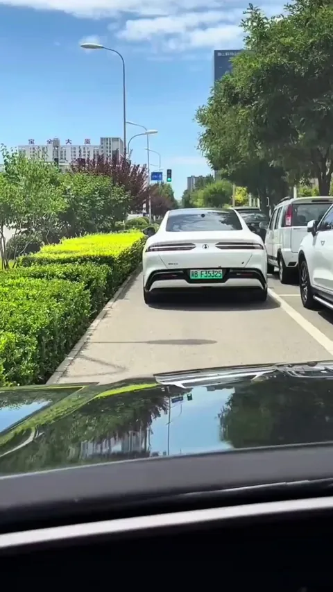 Parallel parking assist