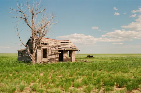 Feeling alone in Eastern Colorado | 35mm film