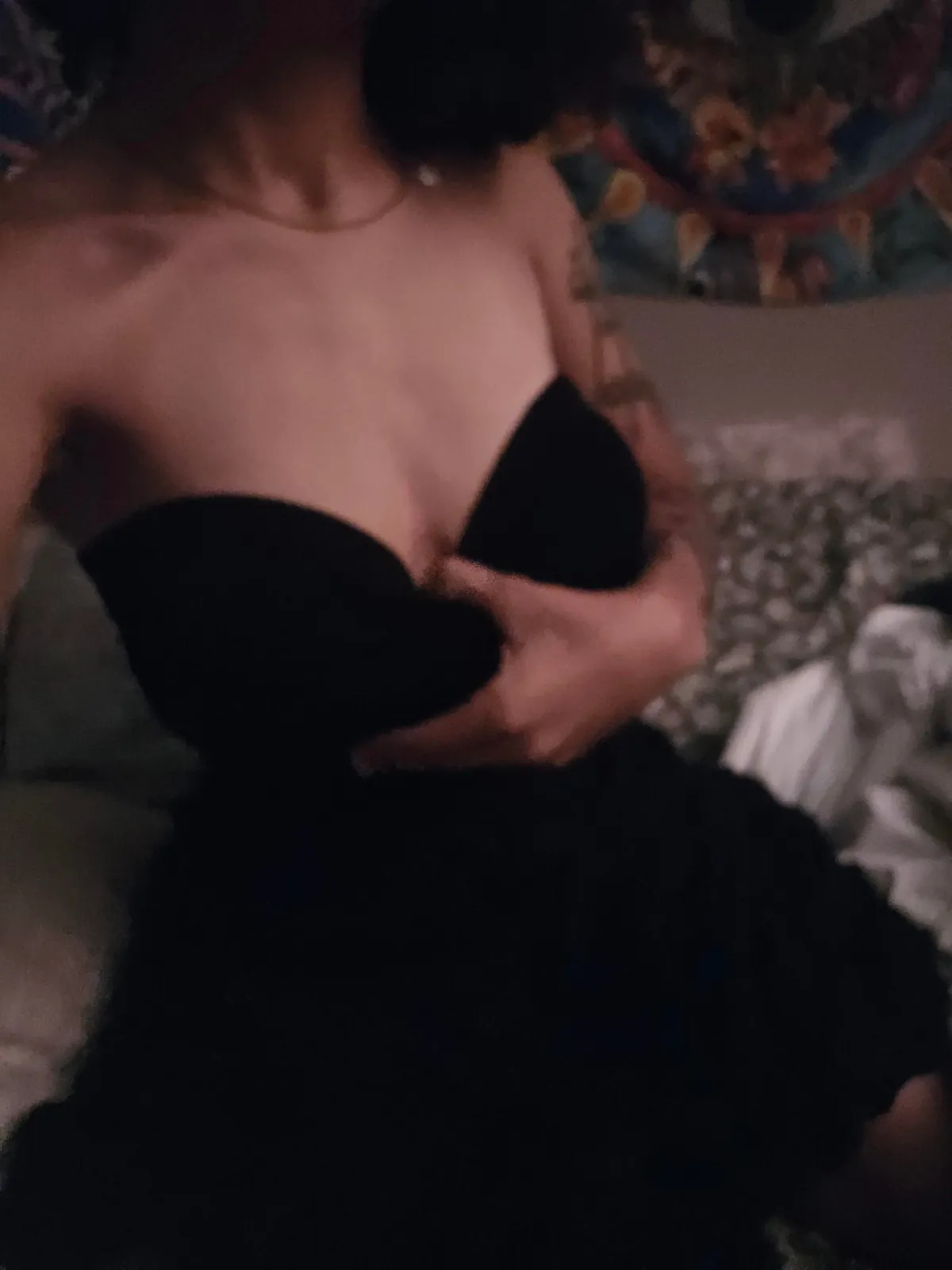 (22f) taking my dress off slowwwlyyy