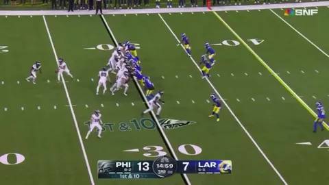 [Highlight] Barkley takes first play of second half for a 70 yard TD