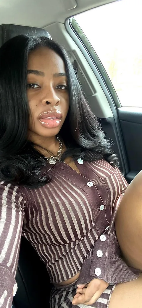 Her Lips Got Me Going Crazy 🍆💦🥜🥜😵‍💫