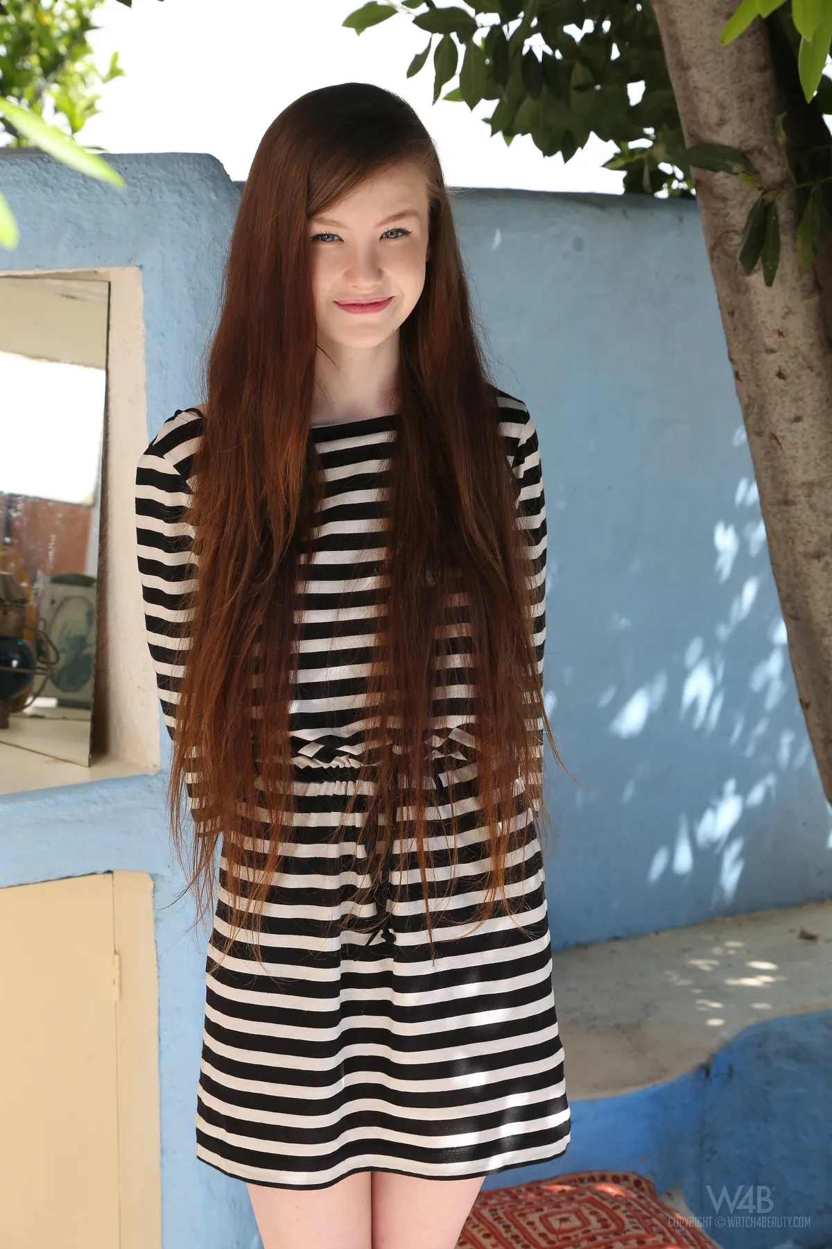 Emily Bloom - Hidden From The Heat