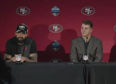 [Highlight] Mike Evans learns the Rams arrived just 25 hours before the game: “When did they get out here, seriously?”