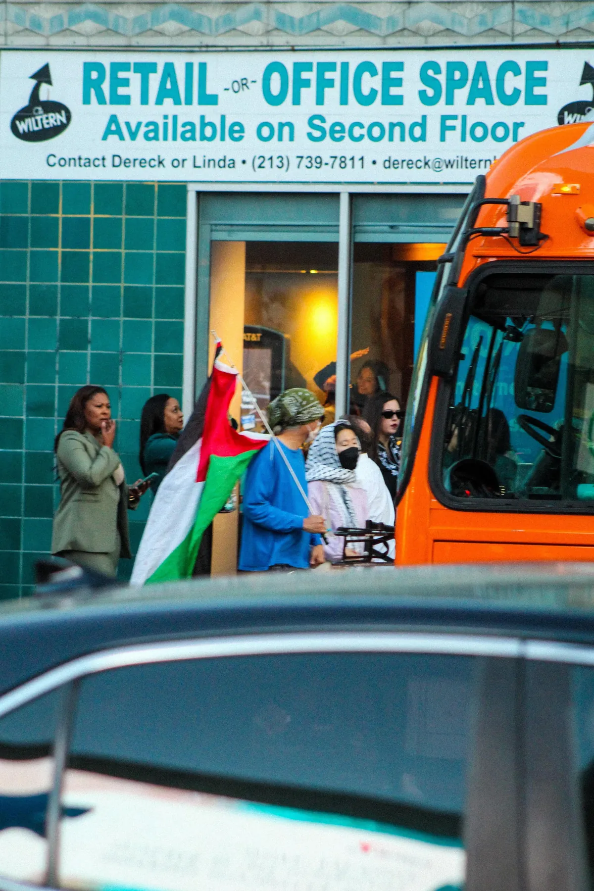 tried to capture the mood outside Kamala Harris’ book tour stop in Los Angeles on Monday [OC]