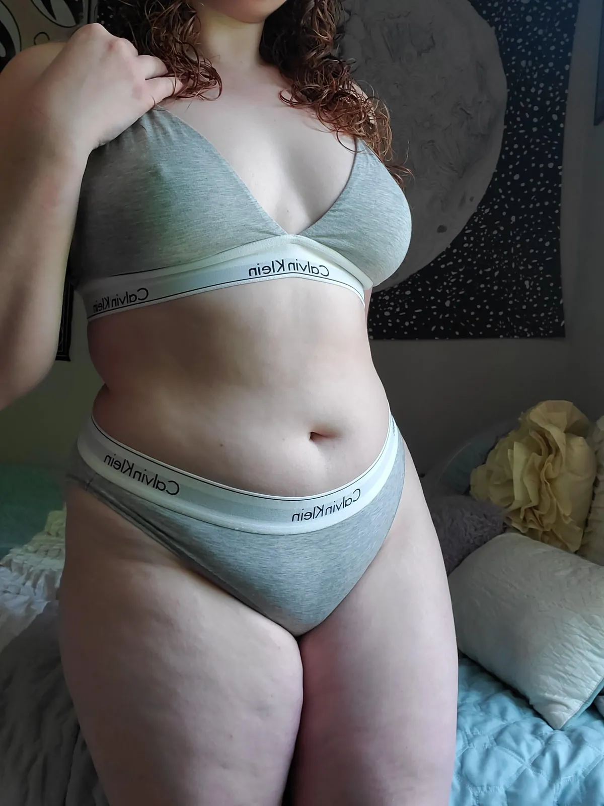 Just me and my tummy in my Calvins against the world ✨️