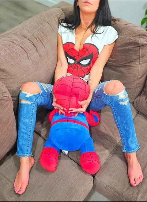 Face it, Tiger... you just hit the jackpot! 37[F]