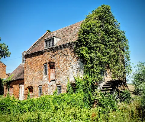 Old mill at the side of the road, Gloucestershire