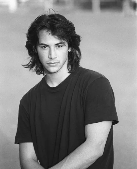 Keanu Reeves 25 Yrs Old in 1989, He's Now 60.