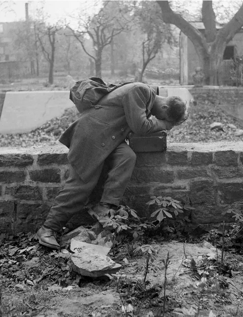 German soldier returns home to find only rubbles and his wife and children gone. By Tony Vaccaro