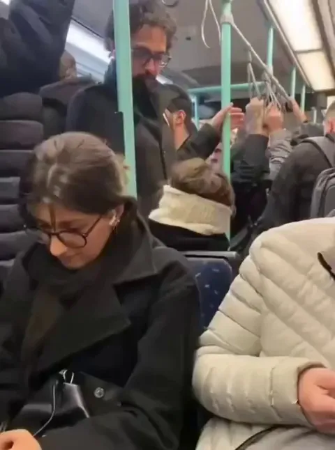 Purrblic transport in Istanbul