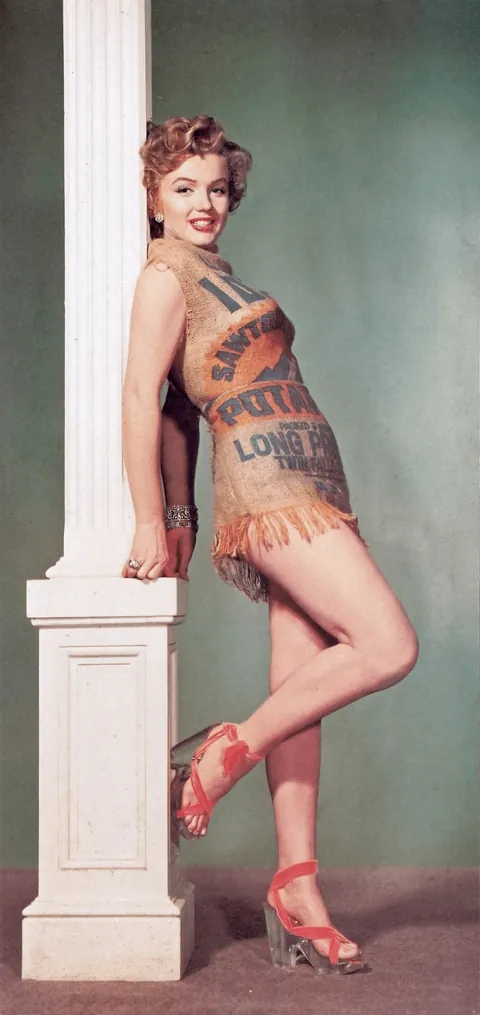 A columnist wrote that Marilyn Monroe would have looked “far, far better” in a potato sack than the dress she wore to a party, so she posed in a potato sack