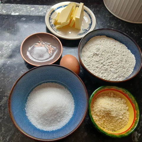 [homemade] Berry Tart with Crème Pâtissière