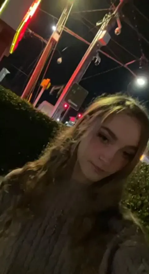 I got too horny to control myself in the parking lot [GIF]