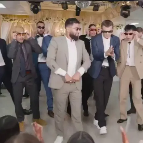 Norwegian bros dance their heart out on a hugely popular Indian song in a wedding.