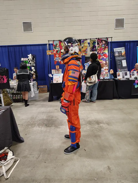My Orion Survival Suit cosplay won an award at the cosplay contest!