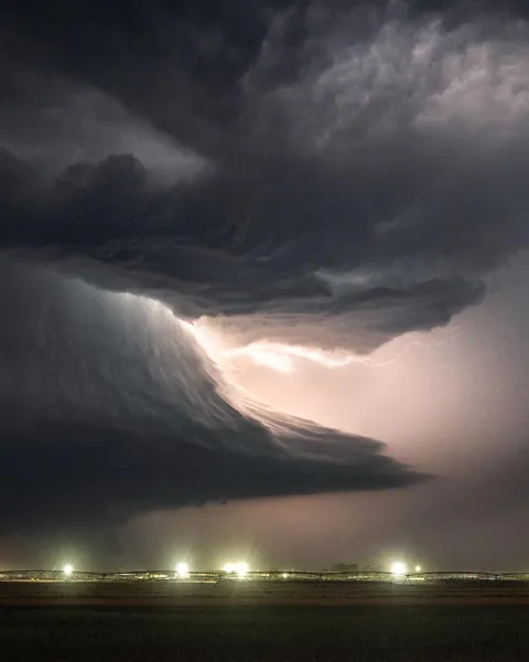 ITAP of a UFO Supercell hovering over the fields of TX