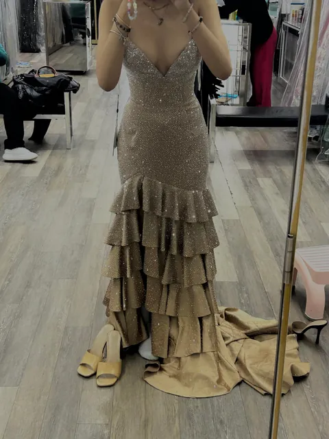 Which should I wear to prom?