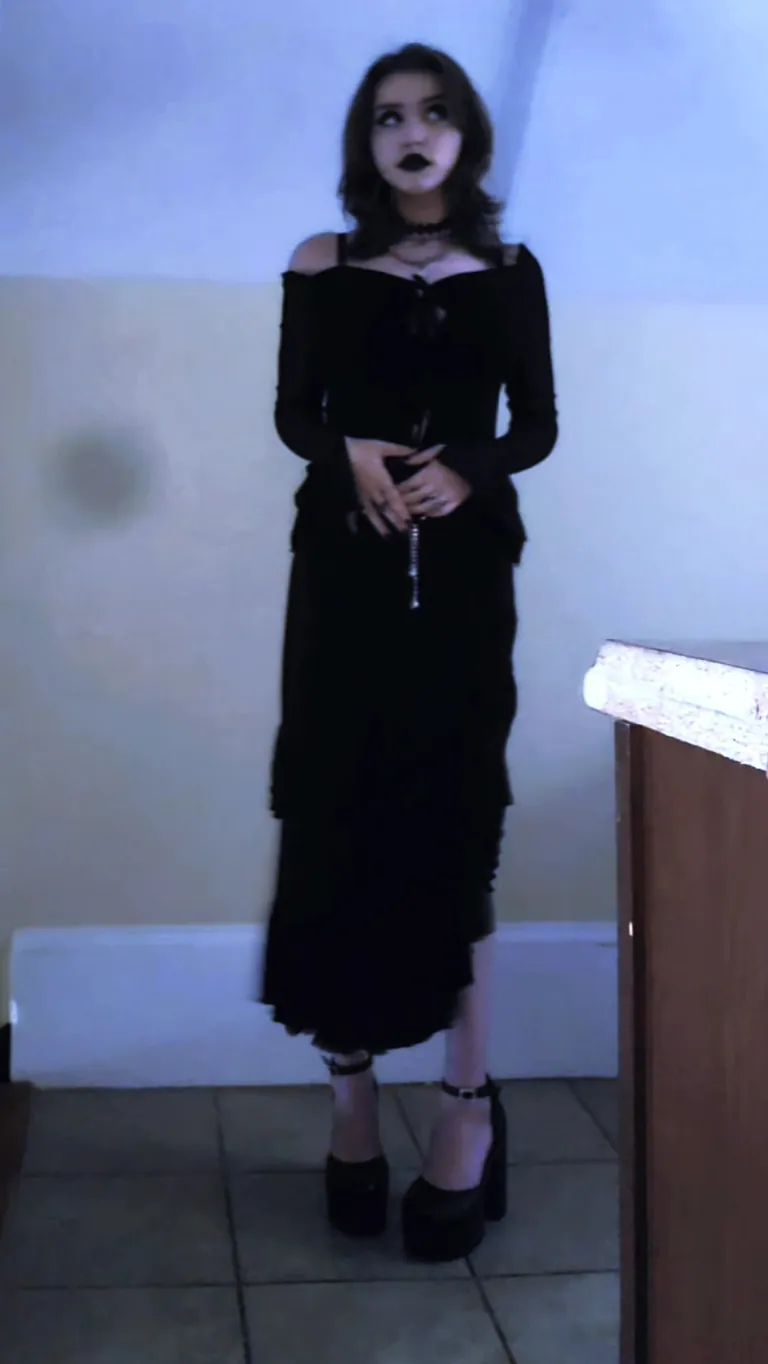 Do your worst 🤝 I am as annoying as I look so plz don't feel bad