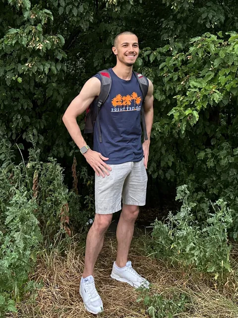 I wish that summer to come back faster, so I can show my penis to random people 😍