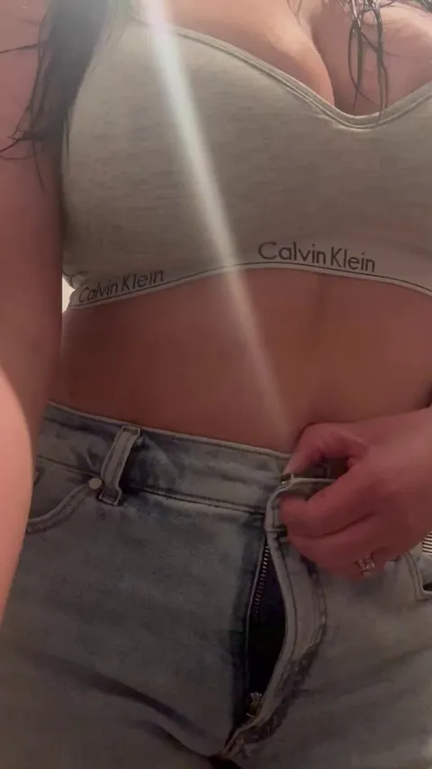 This MILF is ready for her body to get used this weekend