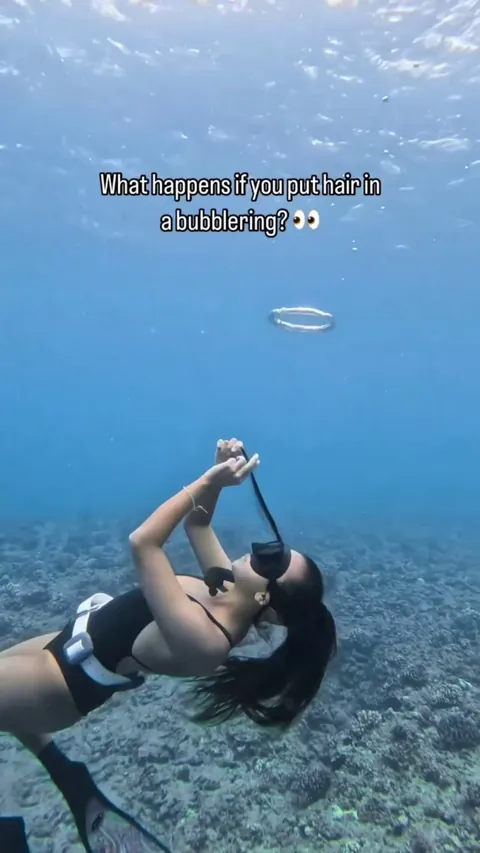 Hair-curls around a loop bubble