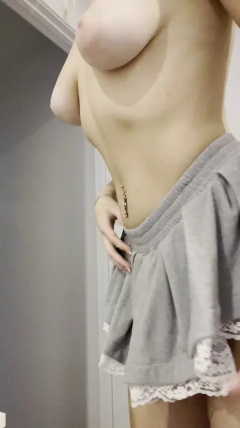 my college ass in my college skirt