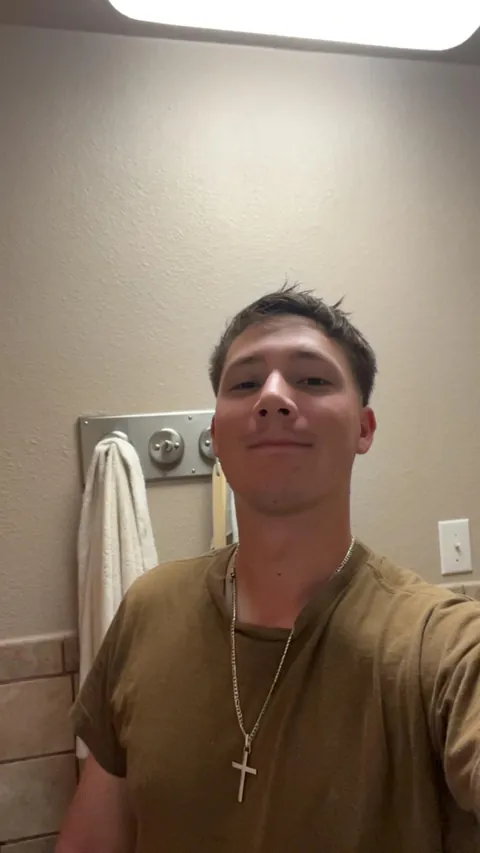 Straight and just turned 22 🫠 balls are low, libido is high