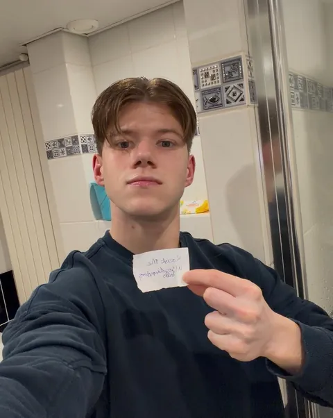 21M, never had a girlfriend despite making a lot of efforts. Make fun of me.