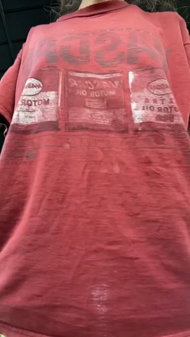 Here’s what I’m hiding under my oversized t shirt..😏😉 [reveal]