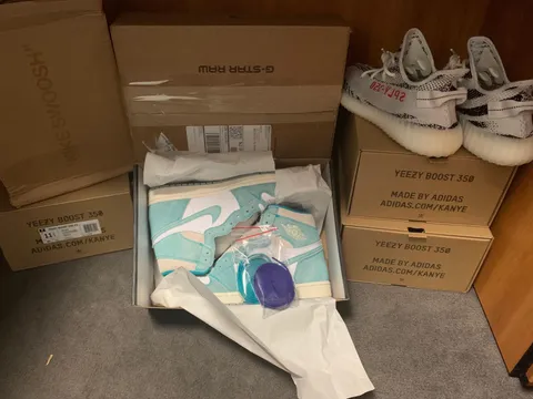 Ill take "Hiding shit from my wife in the office" for $1000 please Alex