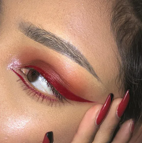 I’ve fallen even deeper into my obsession with red eye looks