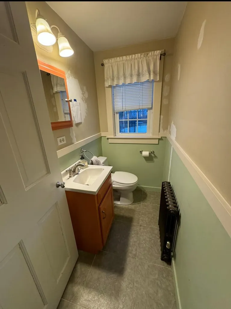 Powder Room Makeover!