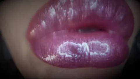 Like OMG, my LIPS are soooo PumPed right now