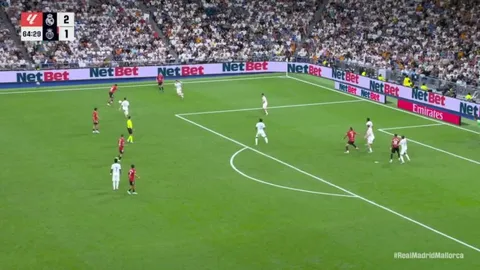 Alvaro Carreras great goal line clearance against Mallorca 65'