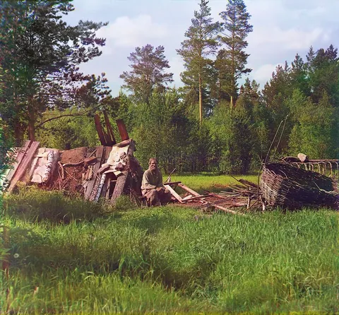 Peasants of the Russian Empire, 1909-1915. These are NOT colorized. They were taken using a special three-color filter technique over 100 years ago.