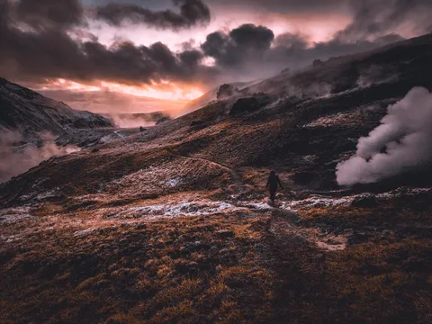 ITAP of a person hiking in Iceland [Portrait]