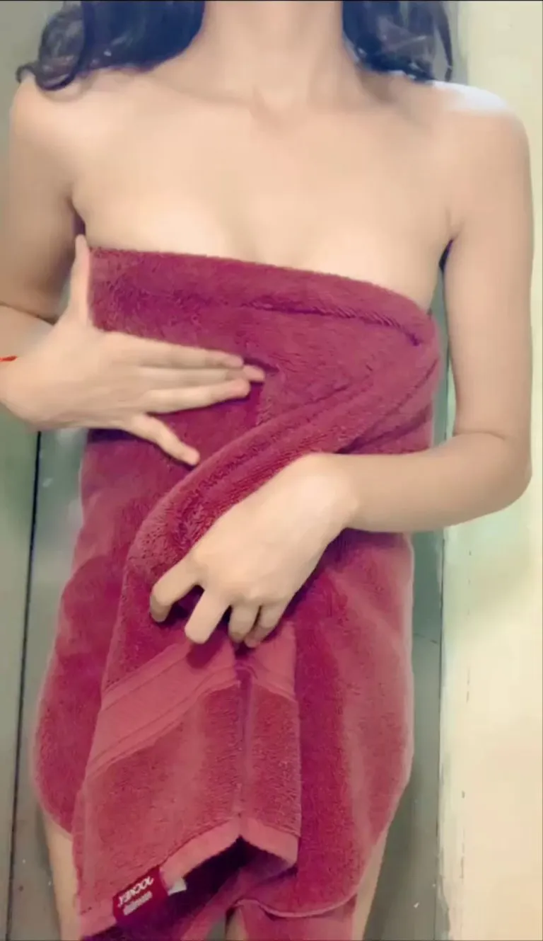 I[F] guys at my university saw this, I'd be spoiled like no tomorrow