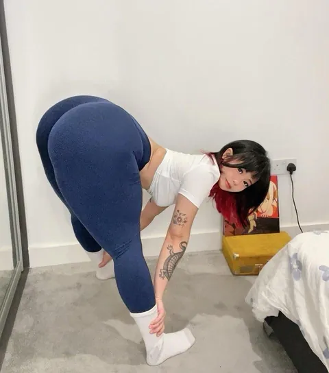 all non nudes so there's nothing to worry about here