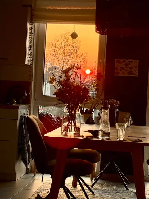 My friends‘ home is my happy place