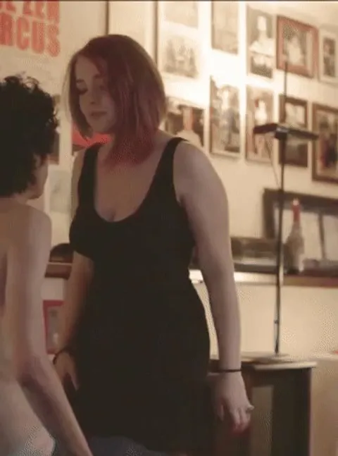 Miriana Raschilla in "Short Skin"